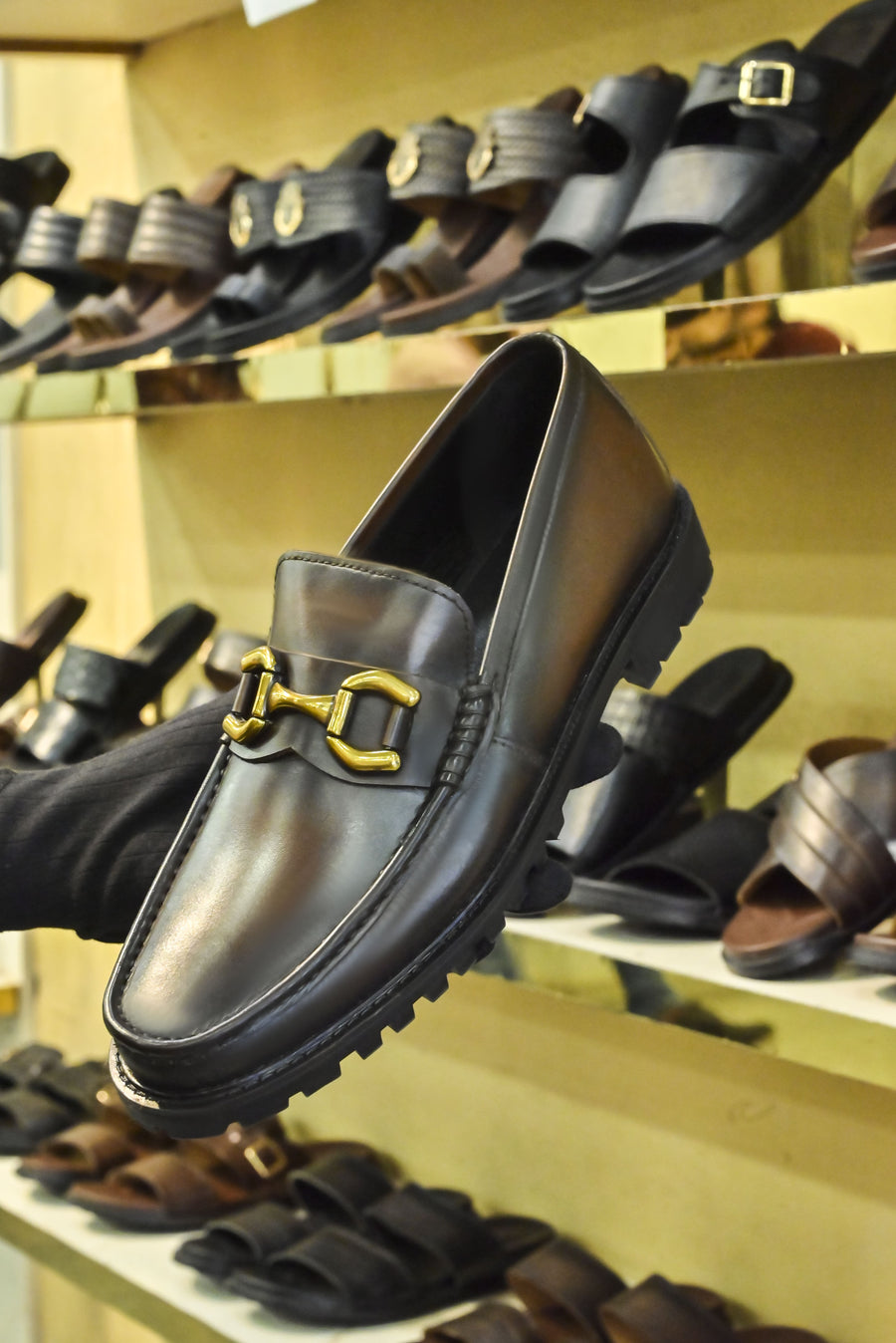 Voltis - TM-00409 BROWN