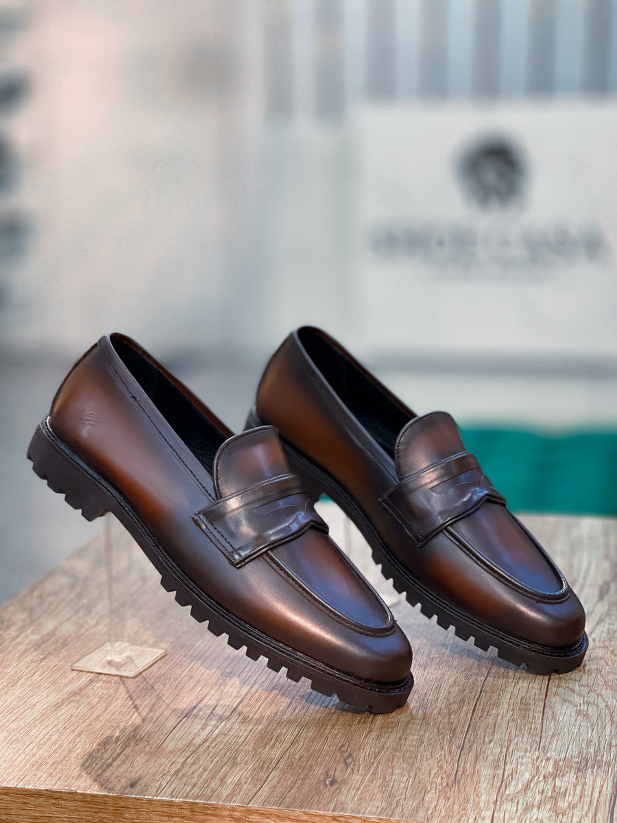 TM-00389 Chunky sole patina finish
