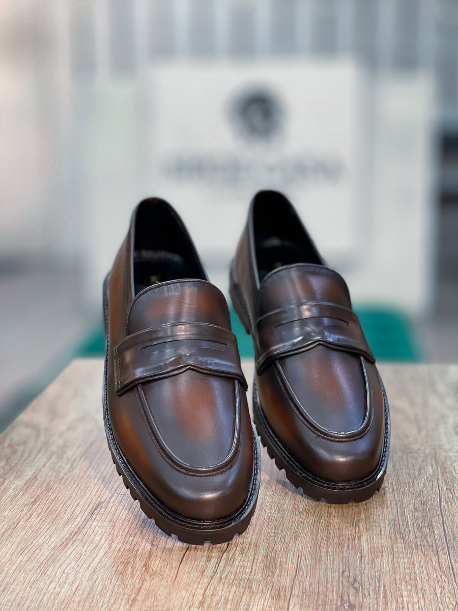 TM-00389 Chunky sole patina finish