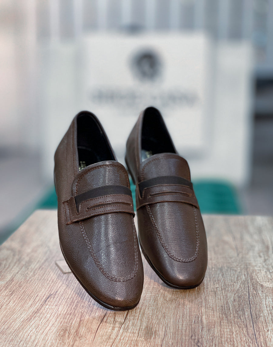 tm-00390 D-brown